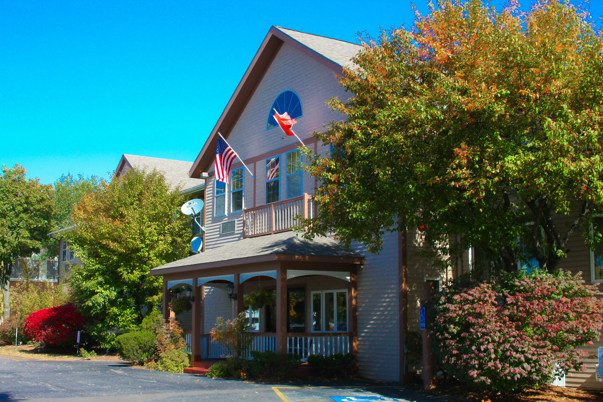 Anchorage Inn Burlington Exterior photo